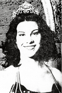 Queen 77